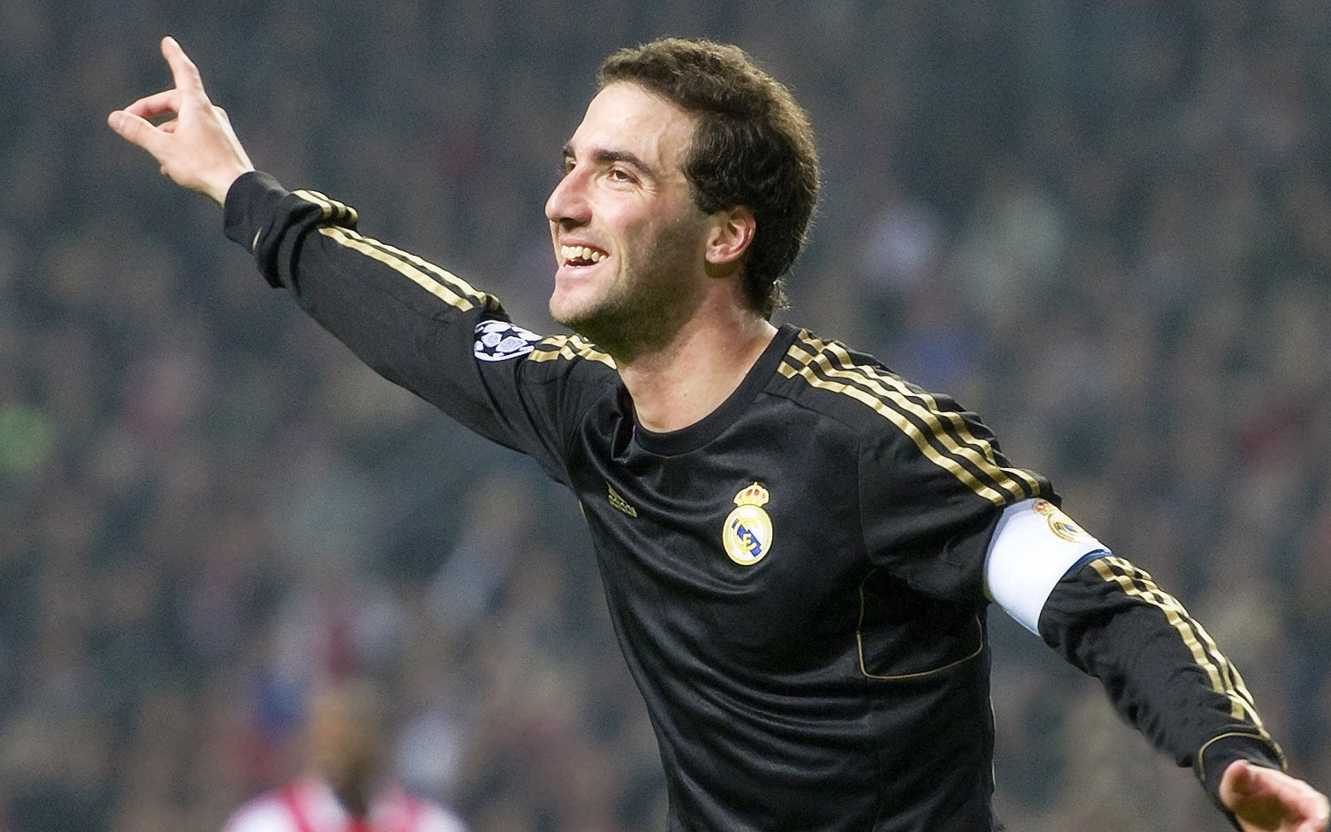 骑士主场大胜尼克斯，班凯罗关键表现定乾坤