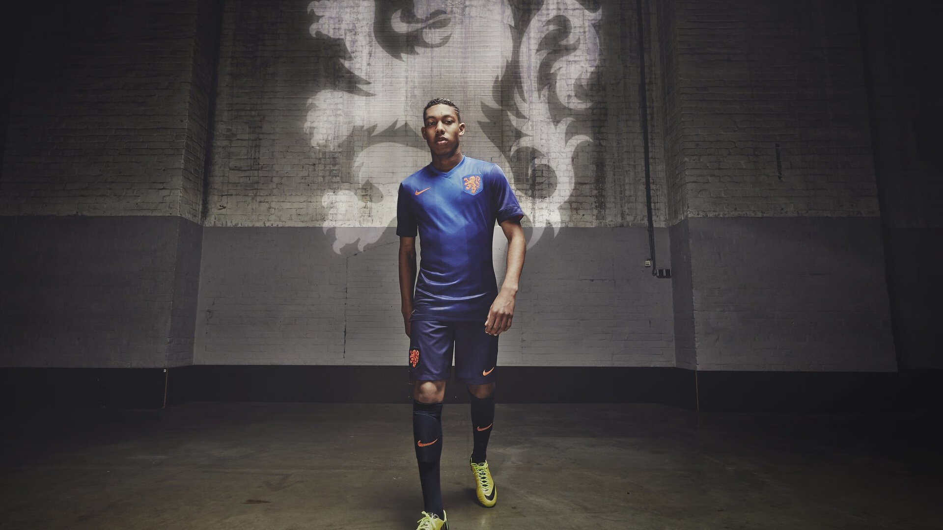 开云平台-绿茵场与硬木地板的双重奏，国家德比的艺术，与尼克斯的绝杀本能